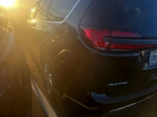 2025 Chrysler Pacifica L