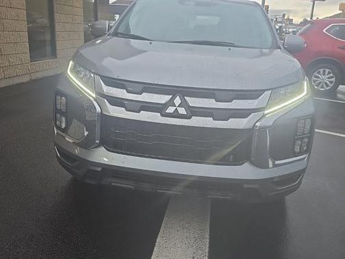 Mercury Gray Metallic 2025 Mitsubishi Outlander Sport SE