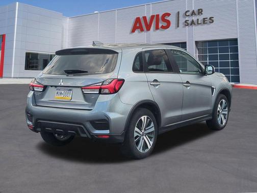 Mercury Gray Metallic 2025 Mitsubishi Outlander Sport SE