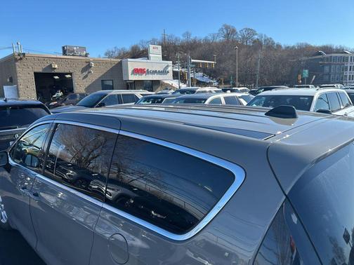 2025 Chrysler Pacifica L