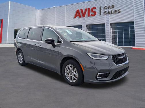 2025 Chrysler Pacifica L