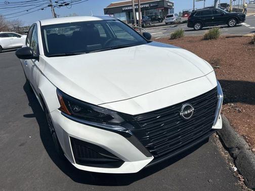 Glacier White 2025 Nissan Altima 2.5 SV