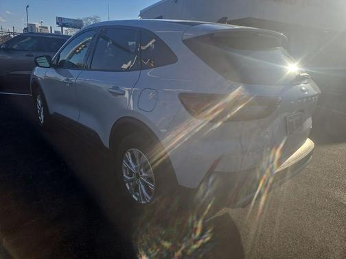 Space Silver Metallic 2025 Ford Escape Active