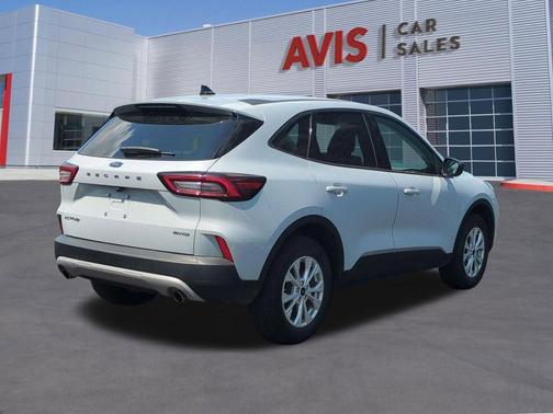 Space Silver Metallic 2025 Ford Escape Active