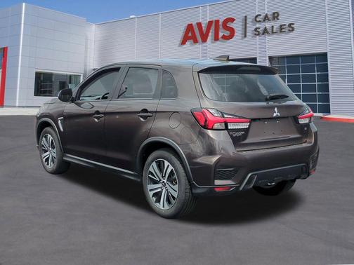 Oak Brown Metallic 2025 Mitsubishi Outlander Sport SE