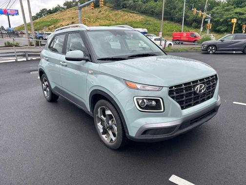 Mirage Green 2025 Hyundai VENUE Limited