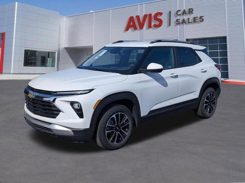 Summit White 2025 Chevrolet Trailblazer LT