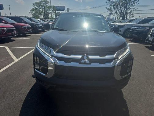 Labrador Black Pearl 2025 Mitsubishi Outlander Sport SE