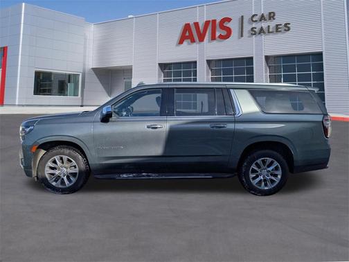 2023 Chevrolet Suburban Premier