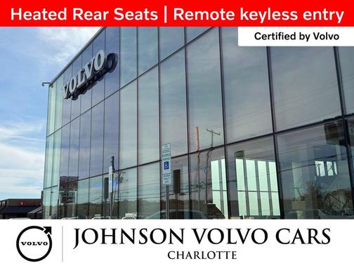 2025 Volvo XC40 B5 Ultra Dark Theme