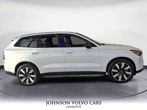 2025 Volvo EX90 Twin Motor Plus