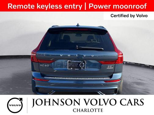 2024 Volvo XC60 B5 Core Dark Theme