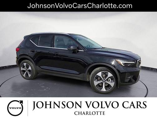 2025 Volvo XC40 B5 Plus Bright Theme