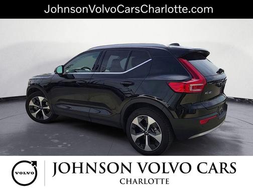 2025 Volvo XC40 B5 Plus Bright Theme