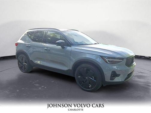 2026 Volvo XC40 B5 Ultra Black Edition