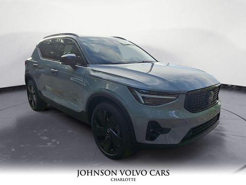 2026 Volvo XC40 B5 Ultra Black Edition