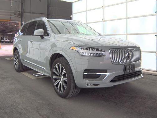 2025 Volvo XC90 B6 Plus 7-Seater