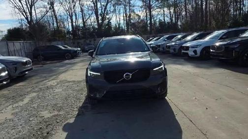 2026 Volvo XC40 B4 Core