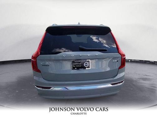 2025 Volvo XC90 B5 Core