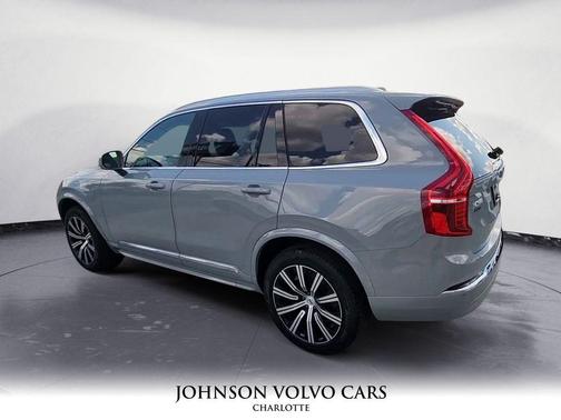 2025 Volvo XC90 B5 Core