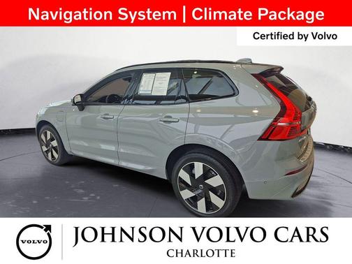 2024 Volvo XC60 Recharge Plug-In Hybrid T8 Ultimate Dark Theme