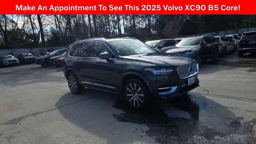 2025 Volvo XC90 B5 Core
