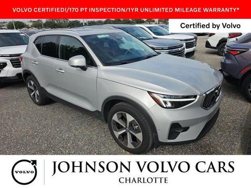 2025 Volvo XC40 B5 Plus Bright Theme