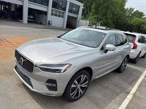 2022 Volvo XC60 B6 Inscription