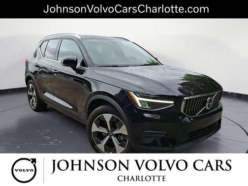 2025 Volvo XC40 B5 Core Bright Theme