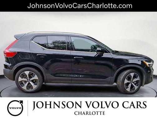 2025 Volvo XC40 B5 Core Bright Theme