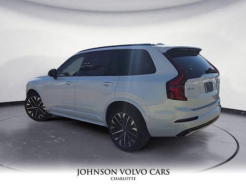 2026 Volvo XC90 B6 Ultra Dark Theme 7-Seater