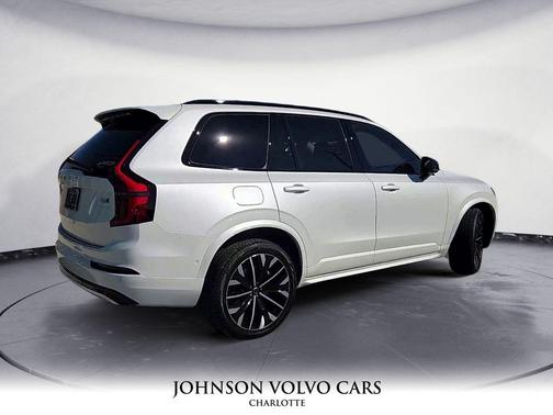 2026 Volvo XC90 B6 Ultra Dark Theme 7-Seater
