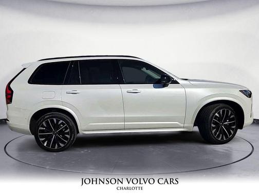 2026 Volvo XC90 B6 Ultra Dark Theme 7-Seater