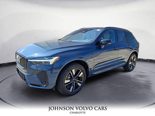2026 Volvo XC40 B5 Ultra Black Edition