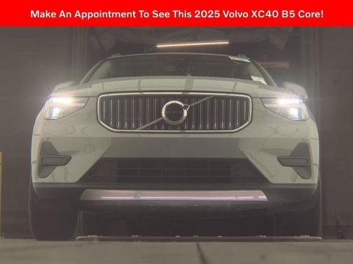 2025 Volvo XC40 B5 Core Bright Theme