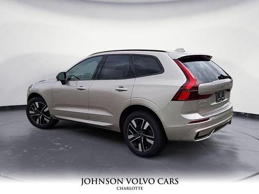 2026 Volvo XC60 B5 Plus
