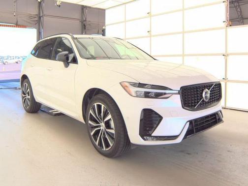 2025 Volvo XC60 B5 Plus