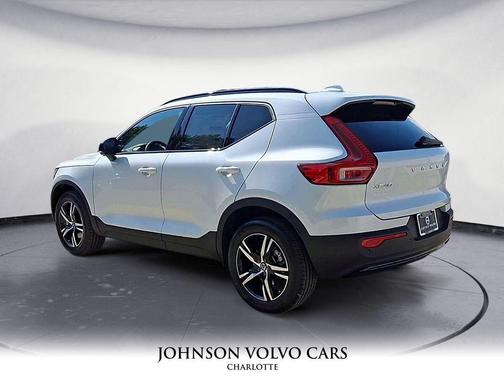 2026 Volvo XC40 B5 Core
