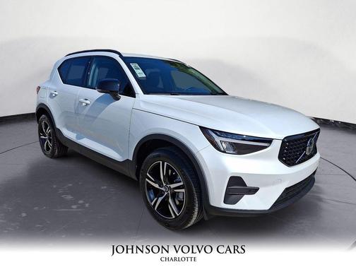 2026 Volvo XC40 B5 Core