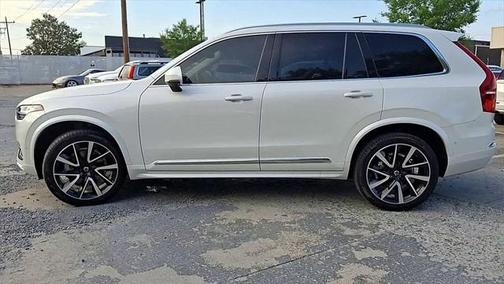 2024 Volvo XC90 B6 Ultimate Bright Theme 6-Seater