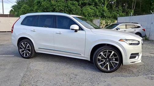 2024 Volvo XC90 B6 Ultimate Bright Theme 6-Seater