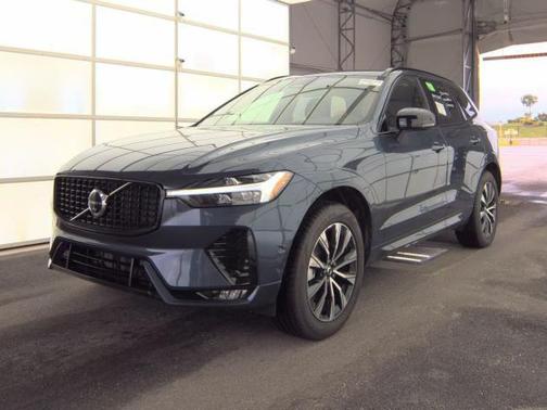 2025 Volvo XC60 B5 Plus