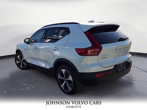 2026 Volvo XC40 B5 Plus