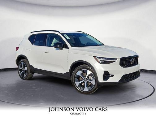 2026 Volvo XC40 B5 Plus