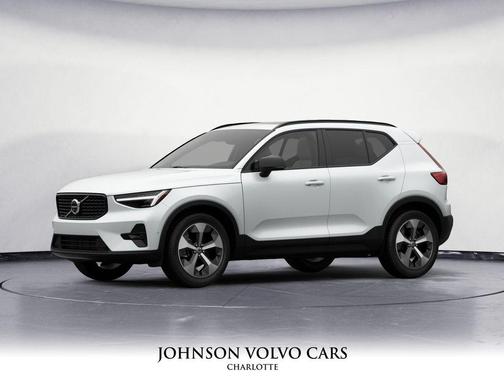 2026 Volvo XC40 B5 Plus
