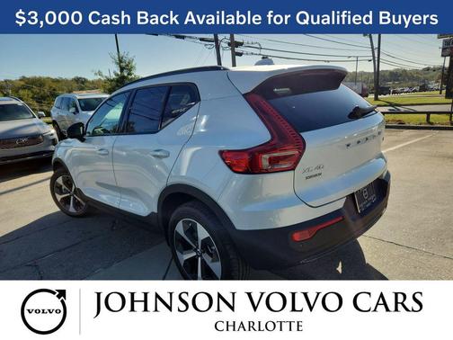 2026 Volvo XC40 B5 Plus
