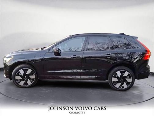 2025 Volvo XC60 Plug-In Hybrid T8 Plus