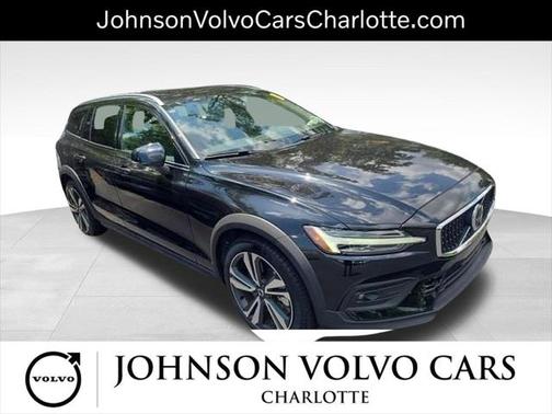 2024 Volvo V60 Cross Country B5 Plus