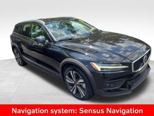2024 Volvo V60 Cross Country B5 Plus