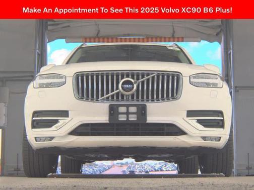 2025 Volvo XC90 B6 Plus 7-Seater